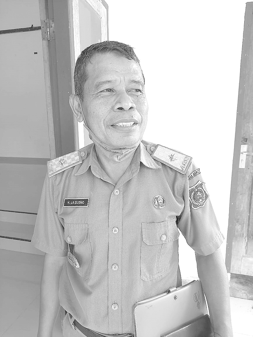 Kepala Dinas Kelautan dan Perikanan Mubar, La Djono