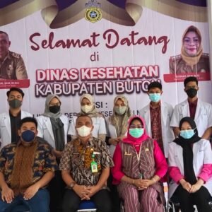 Penerimaan dan penempatan 12 dokter internship dari Kementerian Kesehatan yang akan bertugas di Buton selama setahun ke depan
