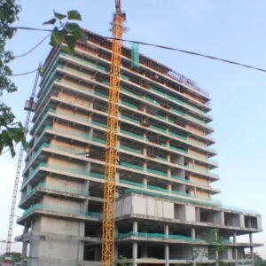 Konstruksi bangunan Rumah Sakit Jantung kini sudah mencapai 14 lantai, di Jalan Dr. Sam Ratulangi, Kendari. Pembangunan tersebut ditargetkan akan rapung di tahun 2022.