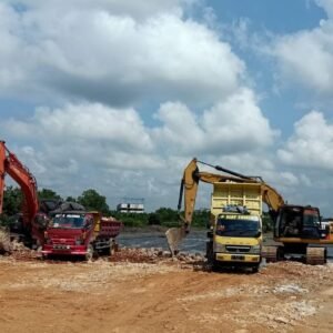 Pengerjaan jalan inner ringroad ruas Jalan Za Sugianto menuju Jalan Mokodompit.