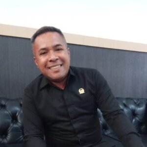 Ketua Komisi III DPRD Kendari, LM Rajab Jinik,