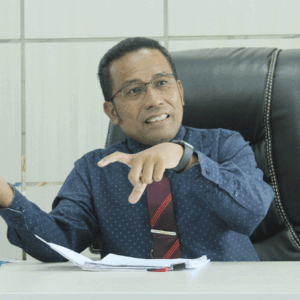 Rektor UHO, Prof. Dr. Muhammad Zamrun Firihu, S.Si., M.Si, M.Sc.