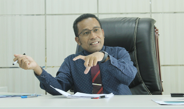 Rektor UHO, Prof. Dr. Muhammad Zamrun Firihu, S.Si., M.Si, M.Sc.