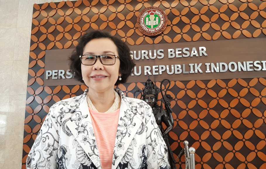 Ketua Umum Pengurus Besar Persatuan Guru Republik Indonesia(PB PGRI) Prof Unifah Rosyidi. (Foto: Suara Pembaruan/Fatima Bona)