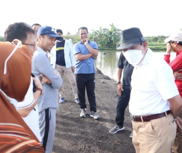 A1C7DD78-2BEF-4006-800C-680E92A34001