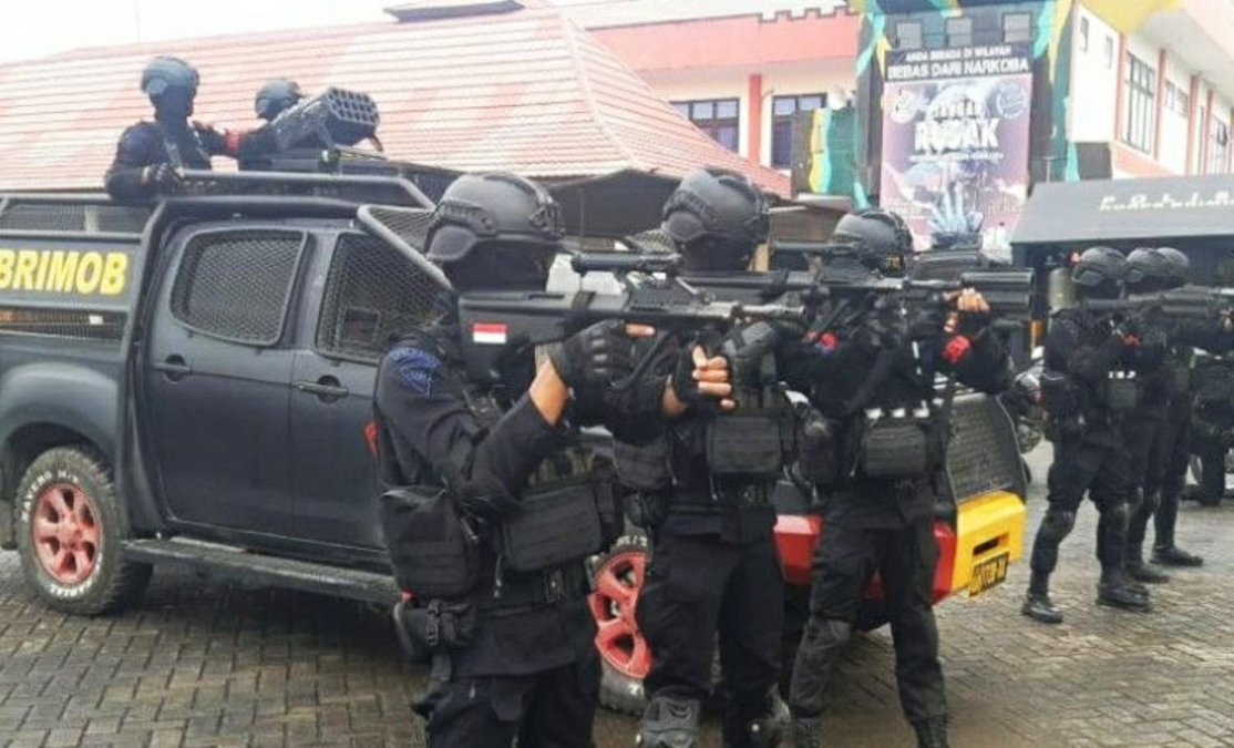 tukang-busur-misterius-siap-siap-210-pasukan-elite-brimob-ti-qpk2