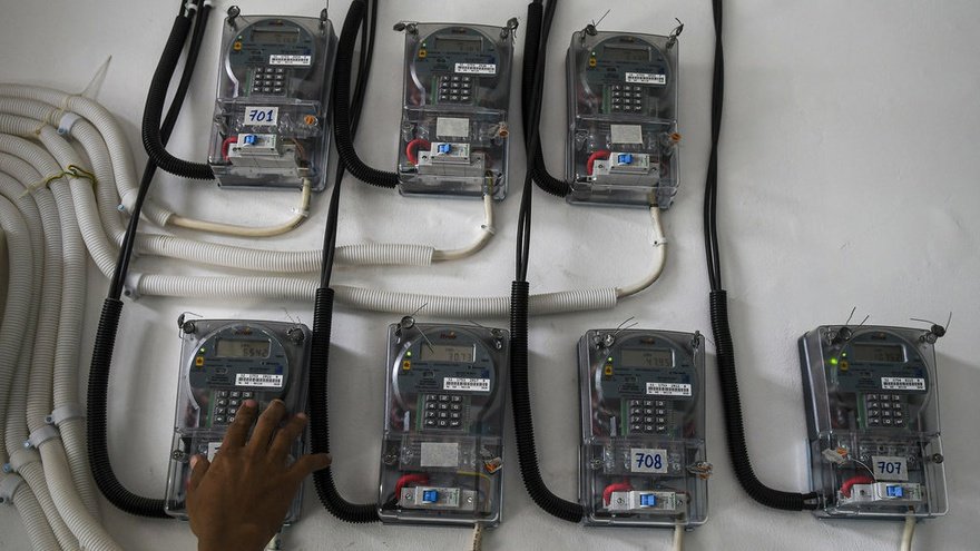 antarafoto-dampak-covid-19-gratis-biaya-listrik-01042020-lmo-2_ratio-16x9