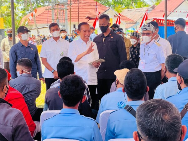 10C1B89D-75A0-4FE3-A8EF-D03A00D7BB42