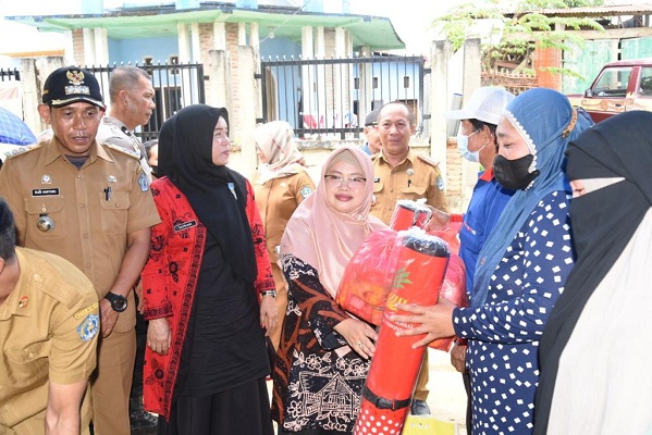 BANTUAN KORBAN BANJIR