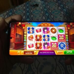 dua-orang-sedang-bermain-game-online-berunsur-judi-higgs_220803201312-638