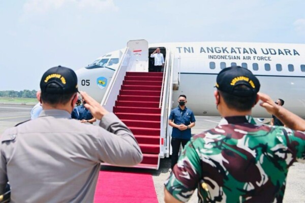 presiden-joko-widodo-bertolak-dari-landasan-udara-halim-perd-lx8w