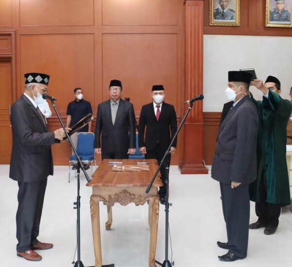 pelantikan kabiro hukum