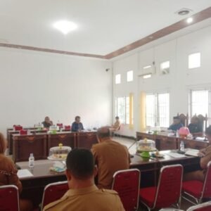 Suasana hearing Komisi I DPRD Muna bersama Pemdkab gelar di Kantor DPRD Muna