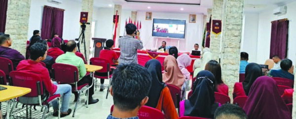 Suasana kuliah umum di gedung WTC Unsultra
