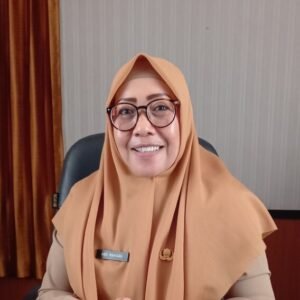 Hj. Andi Wahidah
