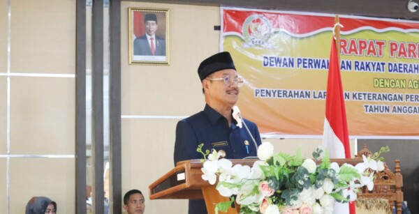 Bupati Konsel, Surunuddin Dangga mengingatkan ASN lingkup Pemkab Konsel supaya menjaga netralitas di Pemilu mendatang