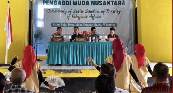 Bupati Wakatobi, H Haliana (kedua dari kiri) didampingi Pj Sekab, Nursiddiq (kiri) serta pihak Kementerian Agama dan CSSMoRA ketika resmi menerima 30 peserta Dimtara se-Indonesia