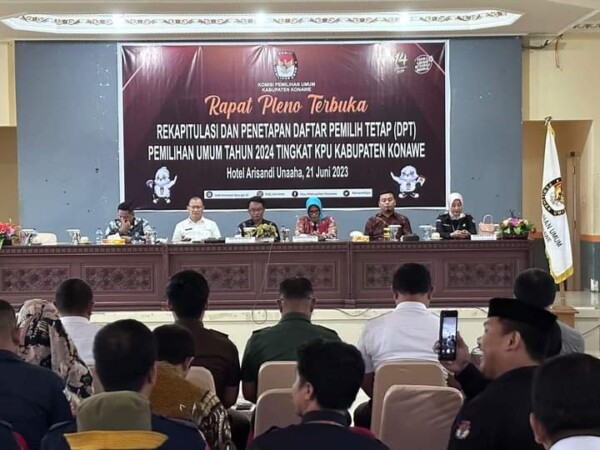 Suasana rapat pleno terbuka penetapan DPT Pemilu tahun 2024 mendatang di Konawe. Pihak KPU Konawe menetapkan DPT sebanyak 182.840 jiwa.