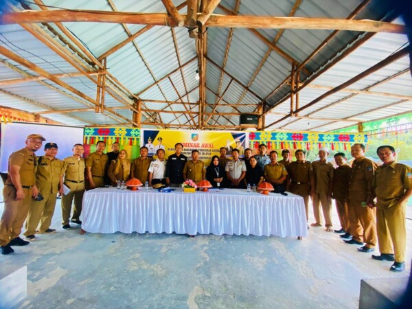 Suasana seminar awal penyusunan rancangan Perda pajak dan retribusi oleh Pemkab Konsel di Taman Wisata Buatan Apolu Valley, kemarin.