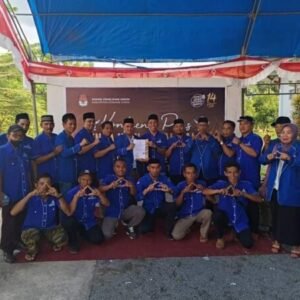 Pengurus DPC Partai Demokrat Konut usai menyerahkan dokumen Bacalegnya di KPU setempat.