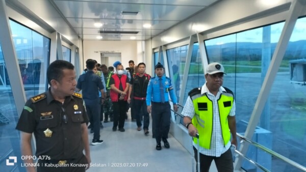 Dirut PT LAM, Ofan Sofwan Dipindahkan di Rutan Kendari.1