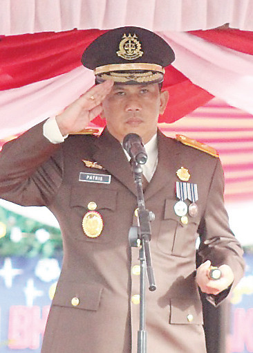 Dr.Patris Yusrian Jaya