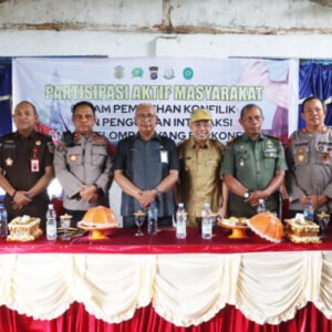 foto bersama kapolres buton,Koramil Pasarwajo Dan Pemda Setempat
