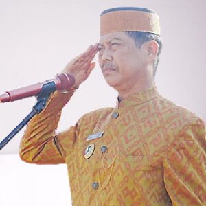 Sekda Bombana Man Arfah saat memimpin upacara peringatan hari Sumpah Pemuda ke-95