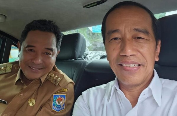 Presiden Jokowi bersama Pj Gubernur Sulsel Bahtiar Baharuddin
