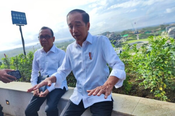 presiden-jokowi-di-kantor-presiden-ikn-foto-mentari-dwi-gaya-42rw