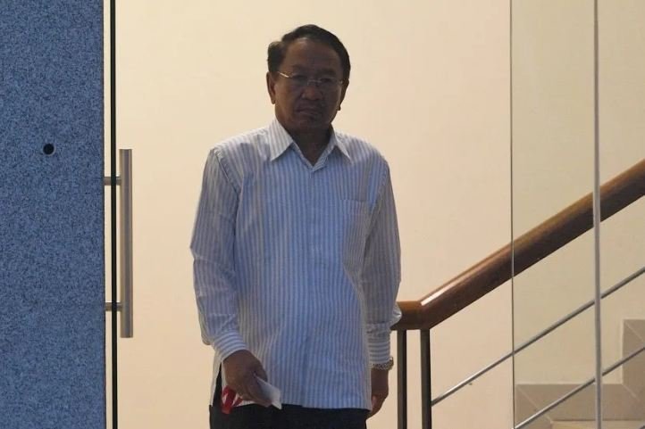 eks bupati